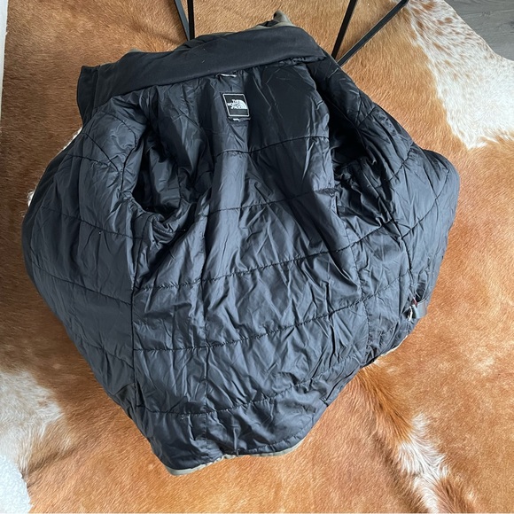 The North face dark olive green jacket - Picture 4 of 4